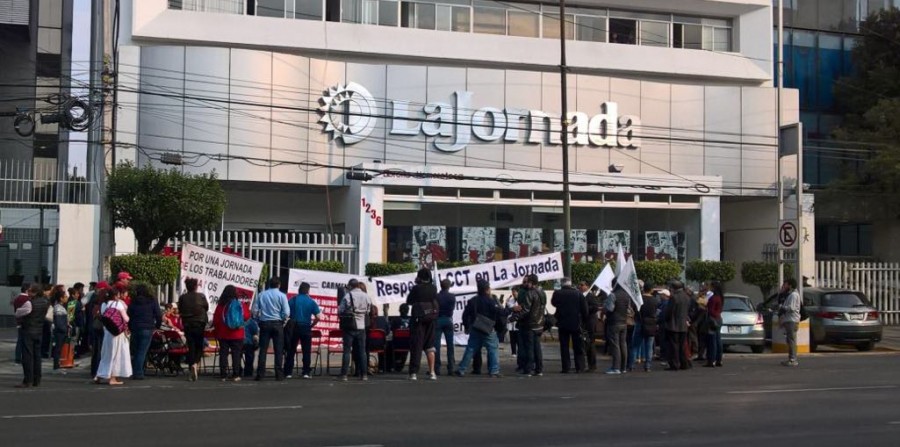 Trabajadores de La Jornada convocan a plantón