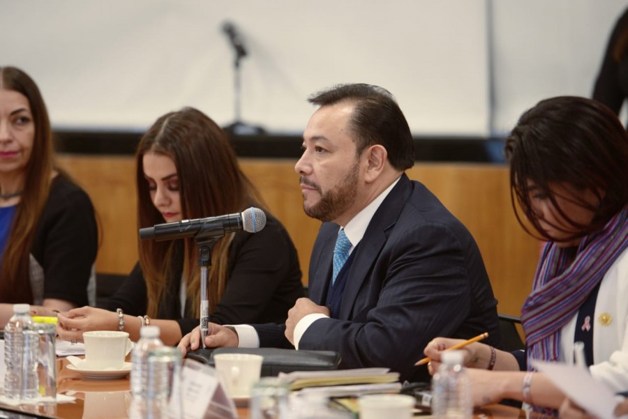 Proponen incluir a medios impresos y digitales en Comisión de Radio y TV
