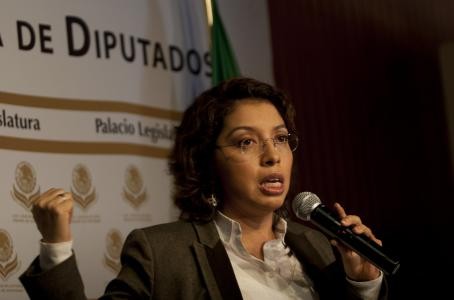 Exige Esthela Damián a Cámara de DIputados no posponer el derecho de mujeres a una vida libre de violencia