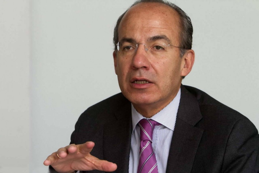 Felipe Calderón amaga con dejar al PAN