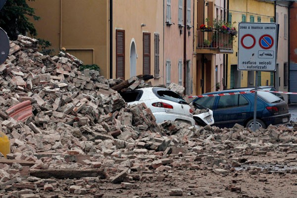 Suman 292 los muertos por terremoto en Italia