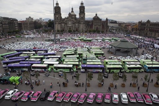 Anuncian transportistas mega marcha este miércoles