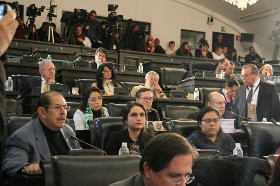 Pierde fuerza el PRD en la Asamblea Constituyente. Sale de la bancada Miguel Ángel Velázquez