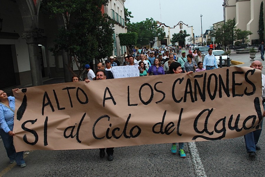 Vecinos protestan contra el uso de cañones antigranizo