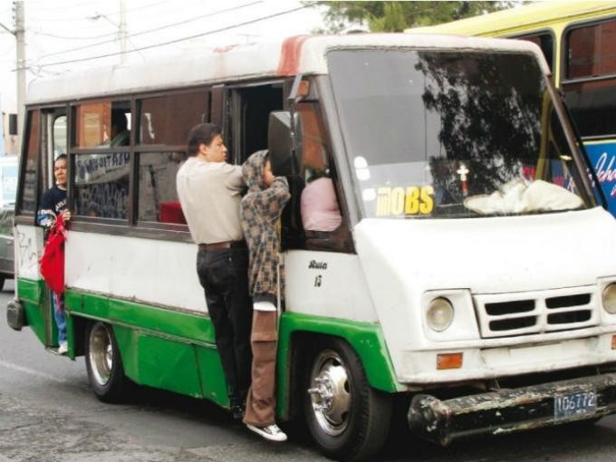 Revocan concesión a unidad de la Ruta 14 tras accidente fatal